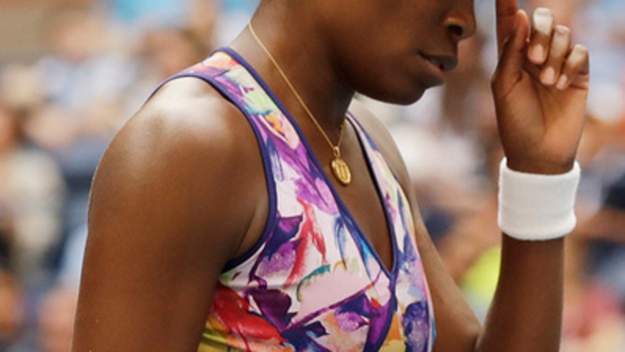 The Latest: Wawrinka wins in 4 sets, into US Open quarters
